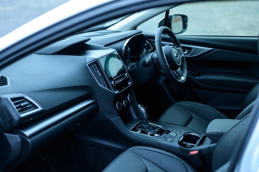 Интерьер Subaru Impreza Sport 2019 года  (JP) (фото 30 из 43)